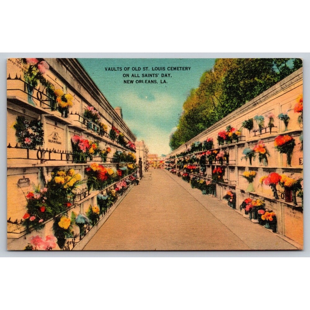 Postcard Louisiana New Orleans Vaults Old St. Louis Cemetery All Saints Day 1940